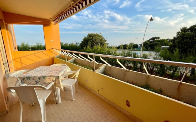 Flat 130mt From the Sea-beahost