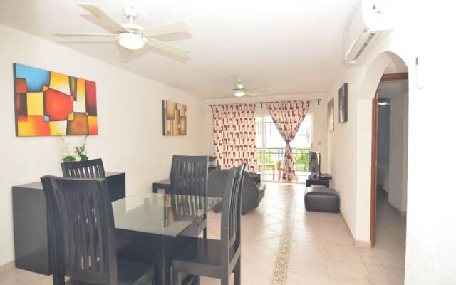 2BR Condo ground level Rinconada Del Sol
