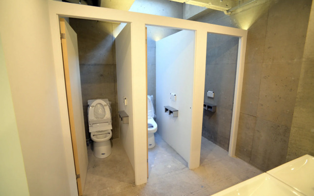 ARTnSHELTER - Hostel