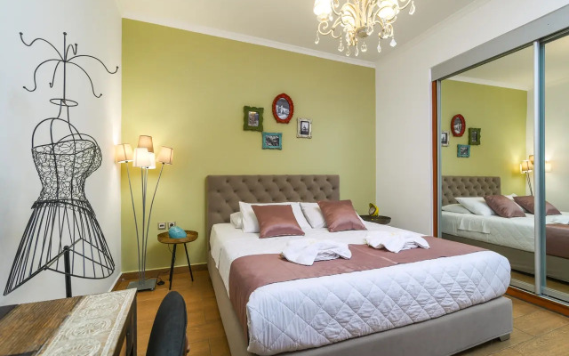 Santorini Suite Home