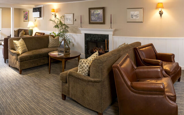 Bluebird Cady Hill Lodge