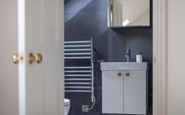 5 Bed Apartment in Clapham