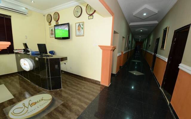 Momak 1 Hotel & Suites