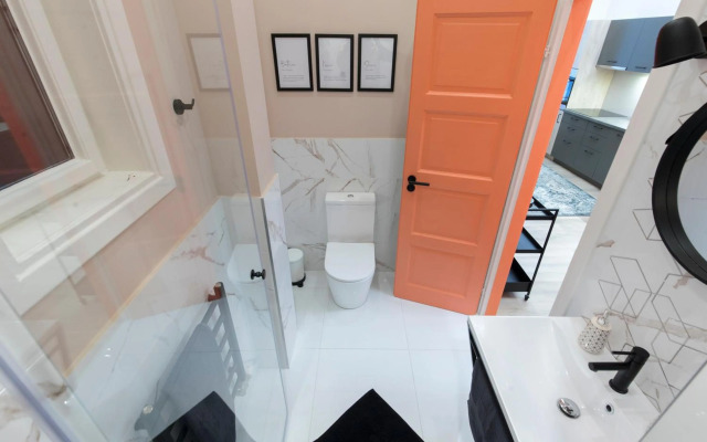 E13 Exclusive Studio