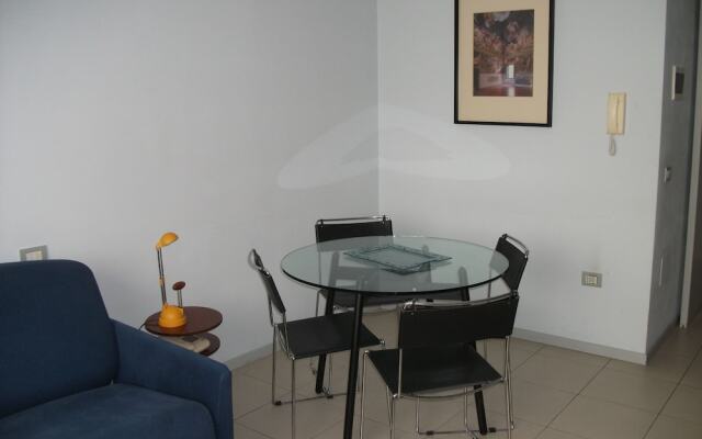 Vista Hotel & Residence