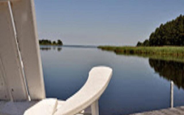 Inn at Huntingfield Creek