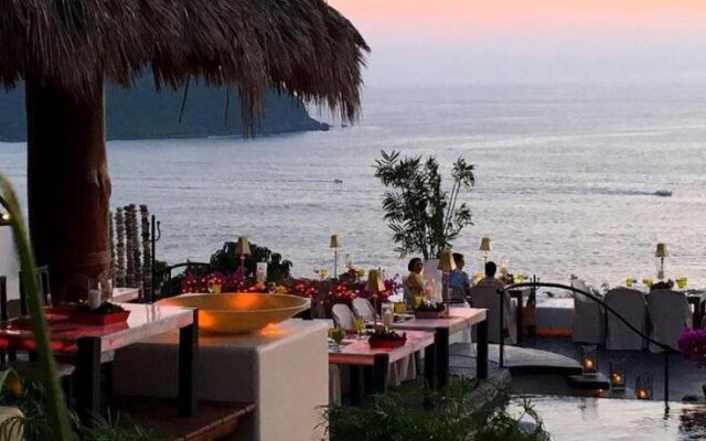 Tentaciones Hotel & Lounge Pool - Adults Only