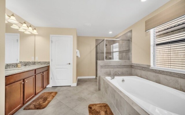 1471rolling 6 Bedroom Villa