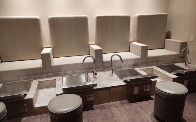 Hoodoo Moab, Curio Collection by Hilton