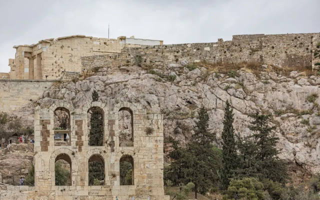Massive 2-apartment Combo Unbeatable Acropolis Views Sleeps 9