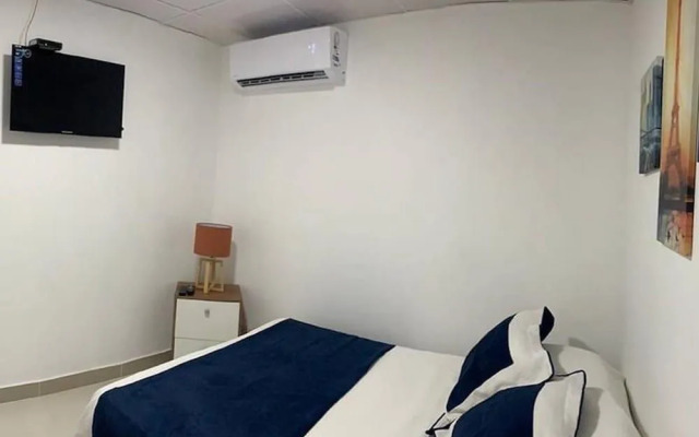 Room-cozy Private Room in El Malecón, Sa