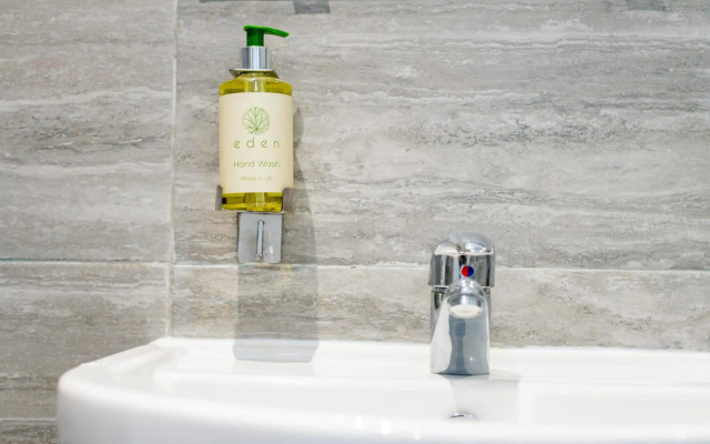 The Blossoms - Liverpool City L7