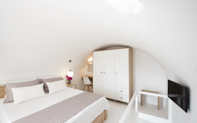 White Orchid Luxury Suites