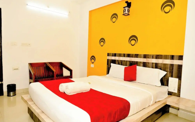 M K Arcade Hotel