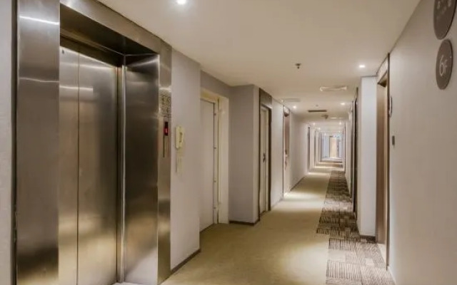 Homeinn Hotel (Shanghai Ninth People's Hospital Fengcheng Branch)