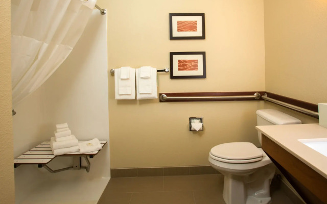 Comfort Inn & Suites