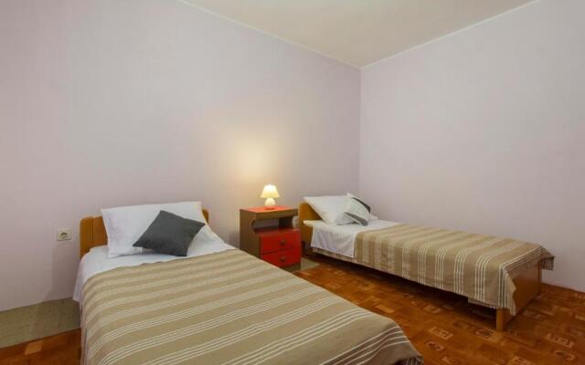 Bulat Sea View Apartments