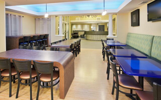 Holiday Inn Express Hotel & Suites Berkeley by IHG