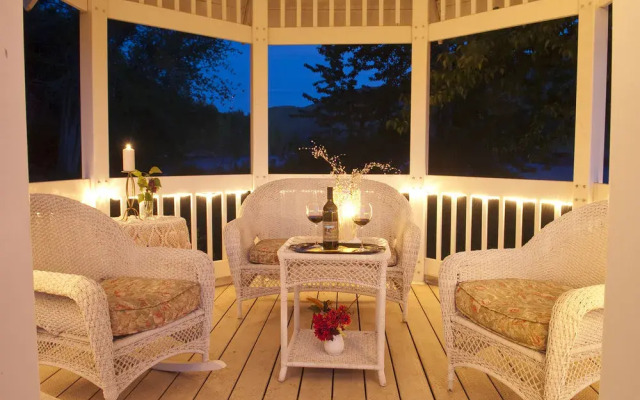 Warm Springs Inn & Winery