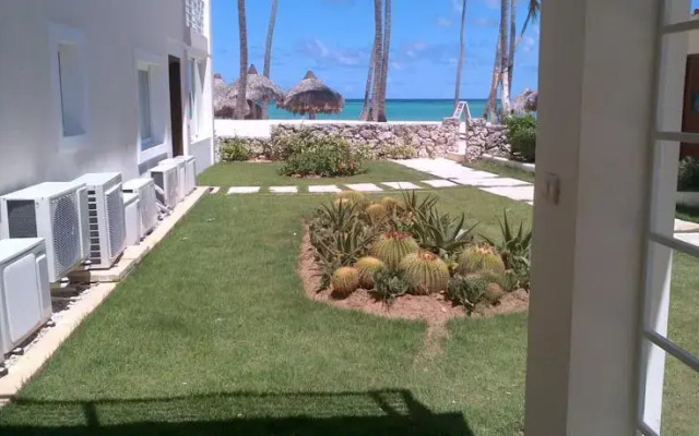 Caribbean Oreuga Apartments