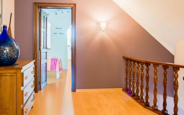 Appealing villa in Bièvre with garden