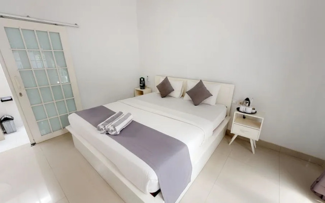 Casa Blanca Gili Air