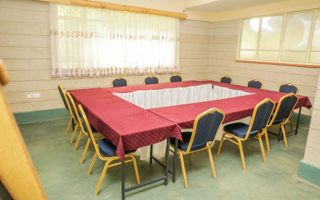 Lake Olbolosat Resort Park Lodge