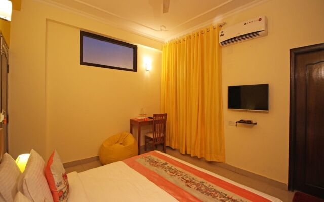 OYO Flagship 140 Noida Expressway Boulevard
