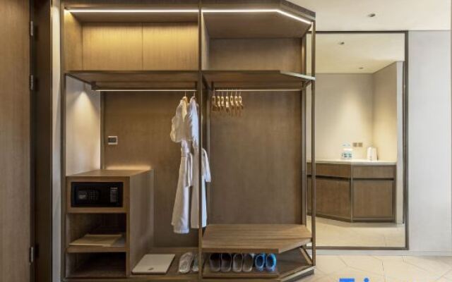 Salt Crystal Hotel By RìChū