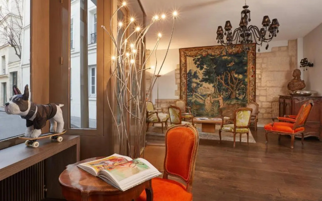 Hotel De Notre Dame Maître Albert