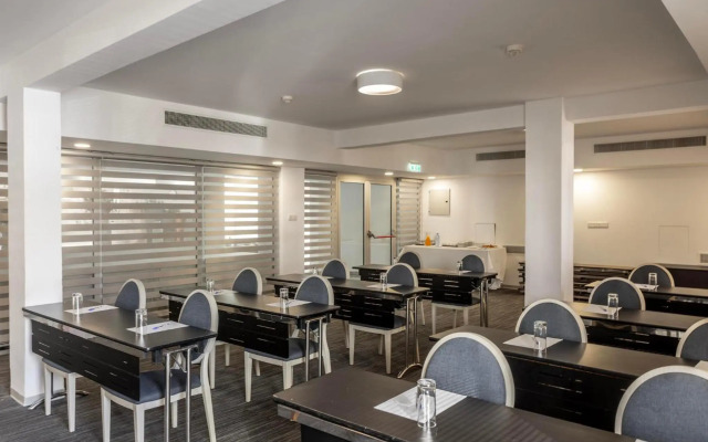 Park Beach Hotel