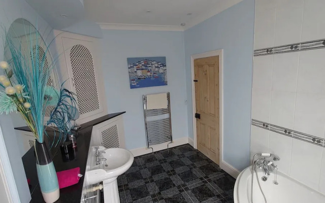 Gorgeous 4-bed House in Bexhill-on-sea, sea Views