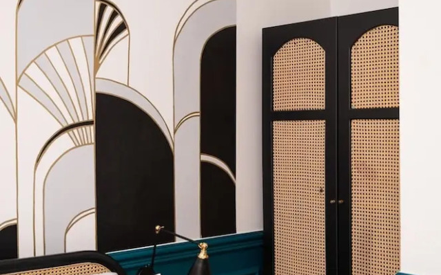 The Neat Nostalgic 2bdr Apt. @ Cairo's Downtown