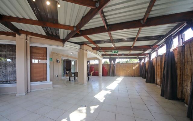 Savoy Lodge Cape Town