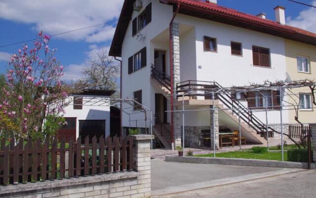 Apartment Tomy