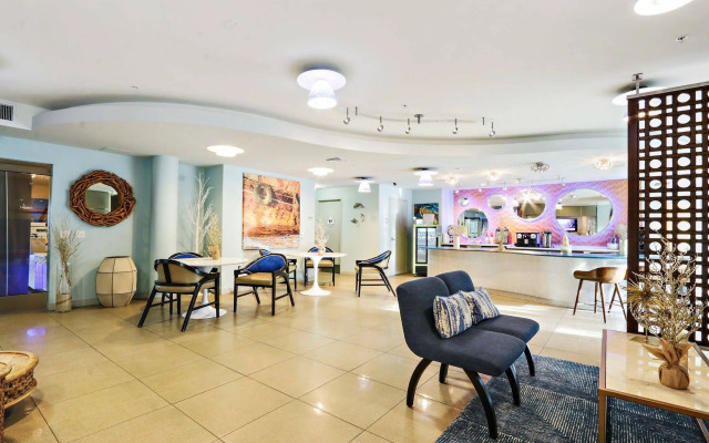 Global Luxury Suites at Marina Del Rey