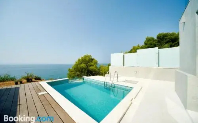 Apartment Paradiso