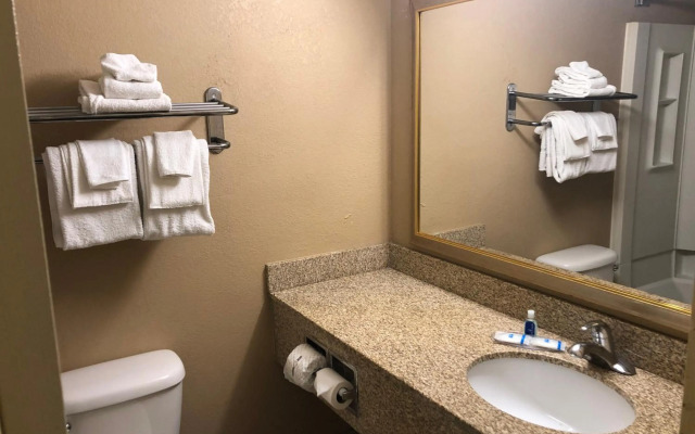 Rodeway Inn Joint Base Andrews Area