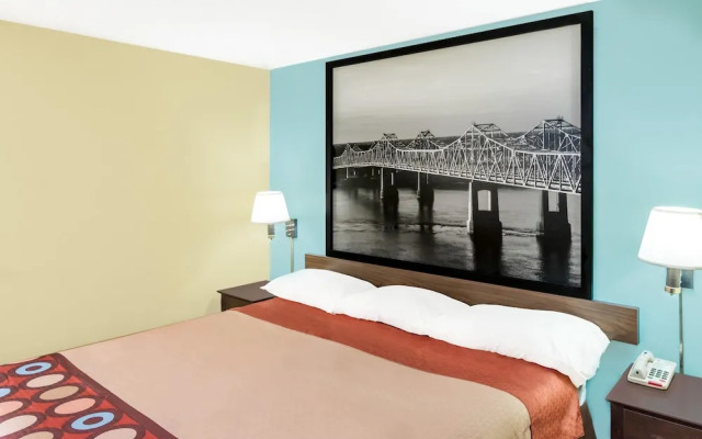 Super 8 By Wyndham Madison/Ridgeland Area
