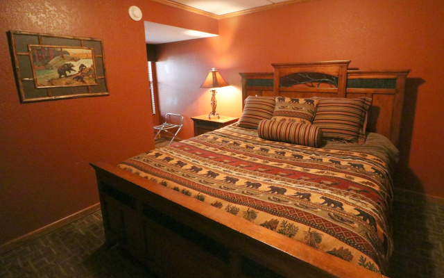 Howard Johnson by Wyndham Downtown Gatlinburg