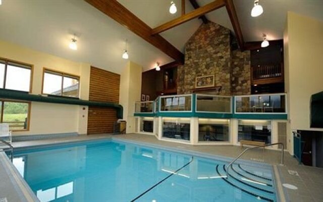 Nakoda Lakeside Lodge