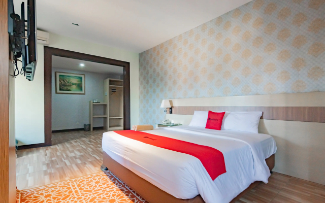 RedDoorz near Pasar Baru Bandung