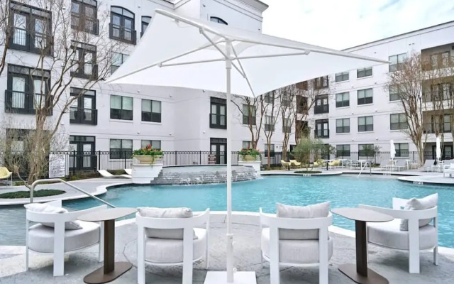 Montrose Spring - Stylish 1 BR in Houston