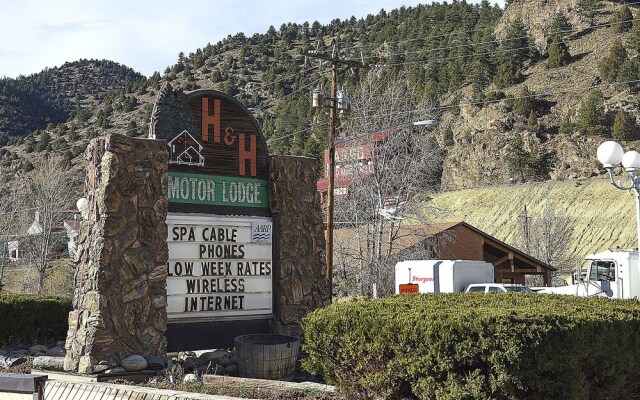 H & H Motor Lodge