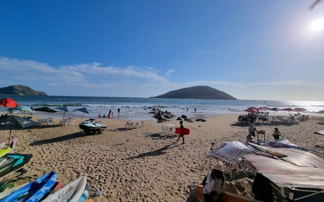 Estudio a Pie de Playa en Zona Dorada