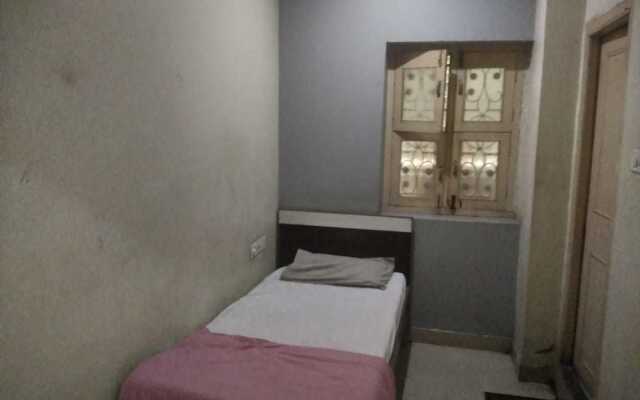 iROOMZ Pranathi Comforts