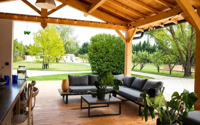 Proven ale House With Pool and spa