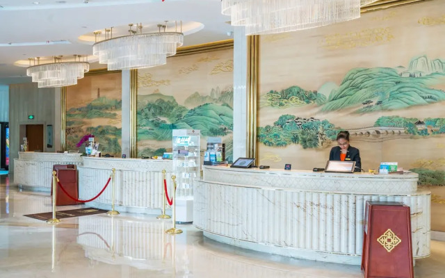 Jingling Shihu Garden Hotel