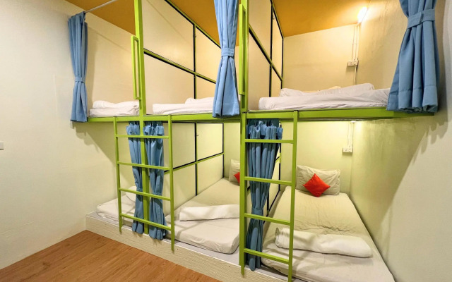 Sleepy Station - Hostel