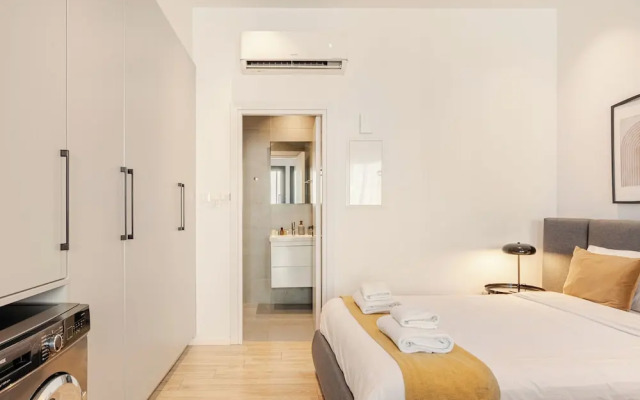 Yamas Urban Living Olympia Suites